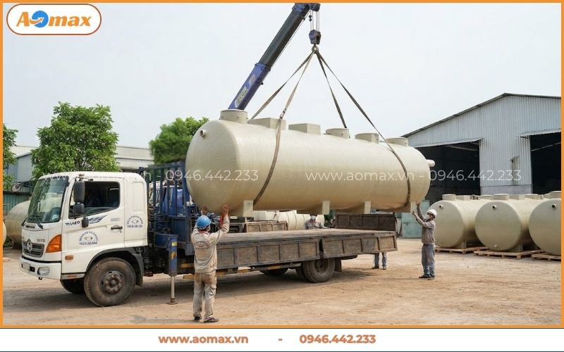 Cẩu module hệ thống xử lý nước thải dệt nhuộm lên xe vận chuyển