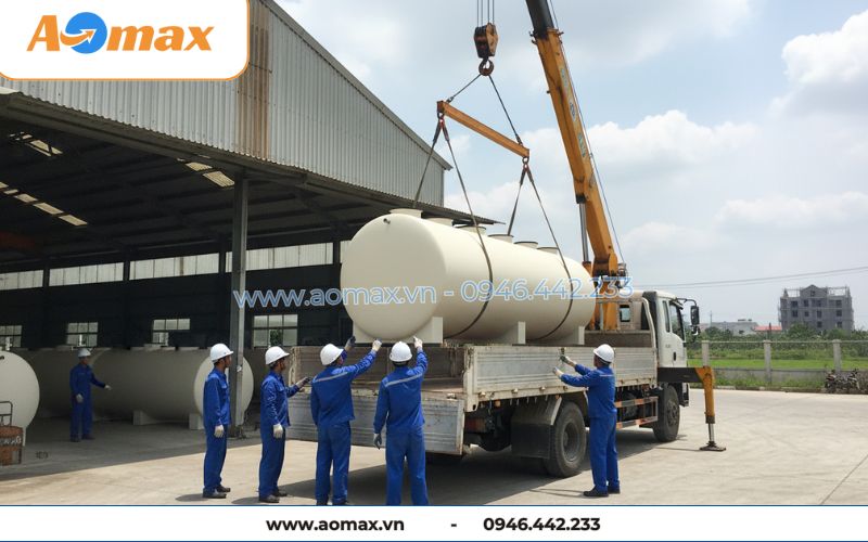 Các kỹ sư AOmax vận chuyển hệ thống xử lý nước thải tại chỗ 14m3/ngày lên xe