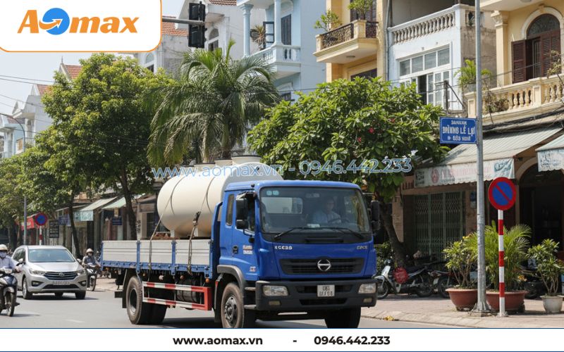 hệ thống xử lý nước thải tại chỗ 4m3 đang trên đường vận chuyển tới công trình.