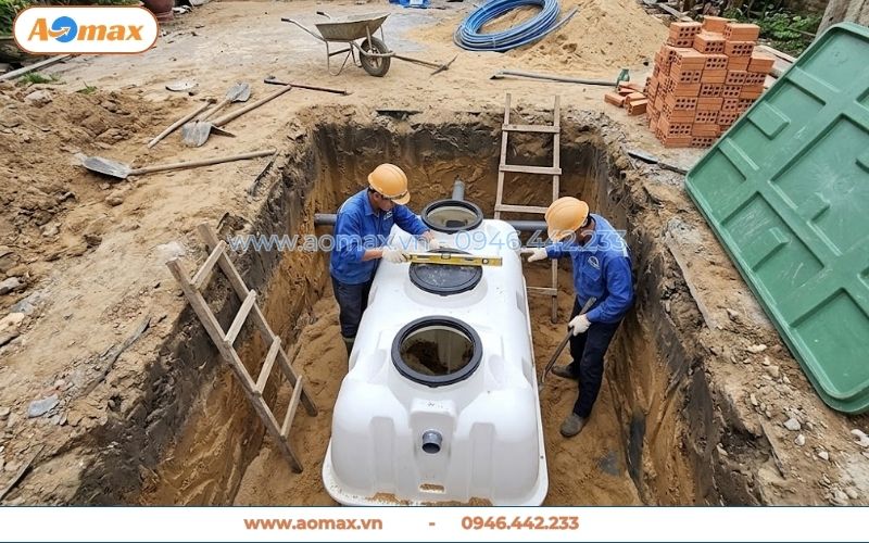Thi công bể tự hoại Composite 2m3 cho nhà ống hẹp